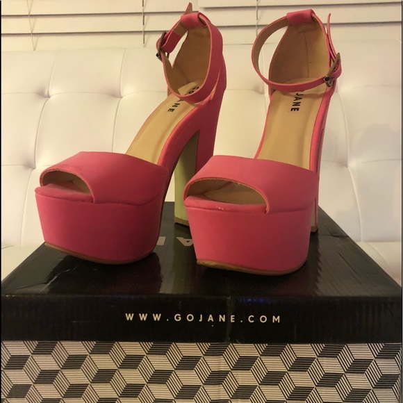 GoJane Bubblegum Pink Block Heels - Picture 1 of 4